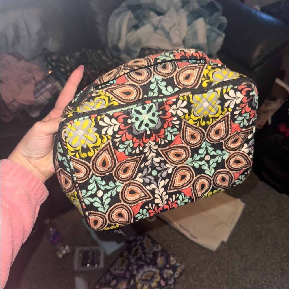 Floral Patterned Women's Vera Bradley makeup bag